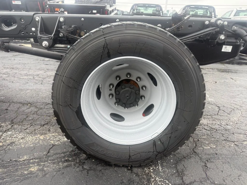 New 2026 White Ford XL image 34