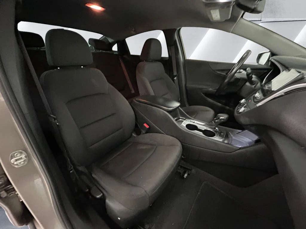 Used 2022 Gray Chevrolet RS image 14