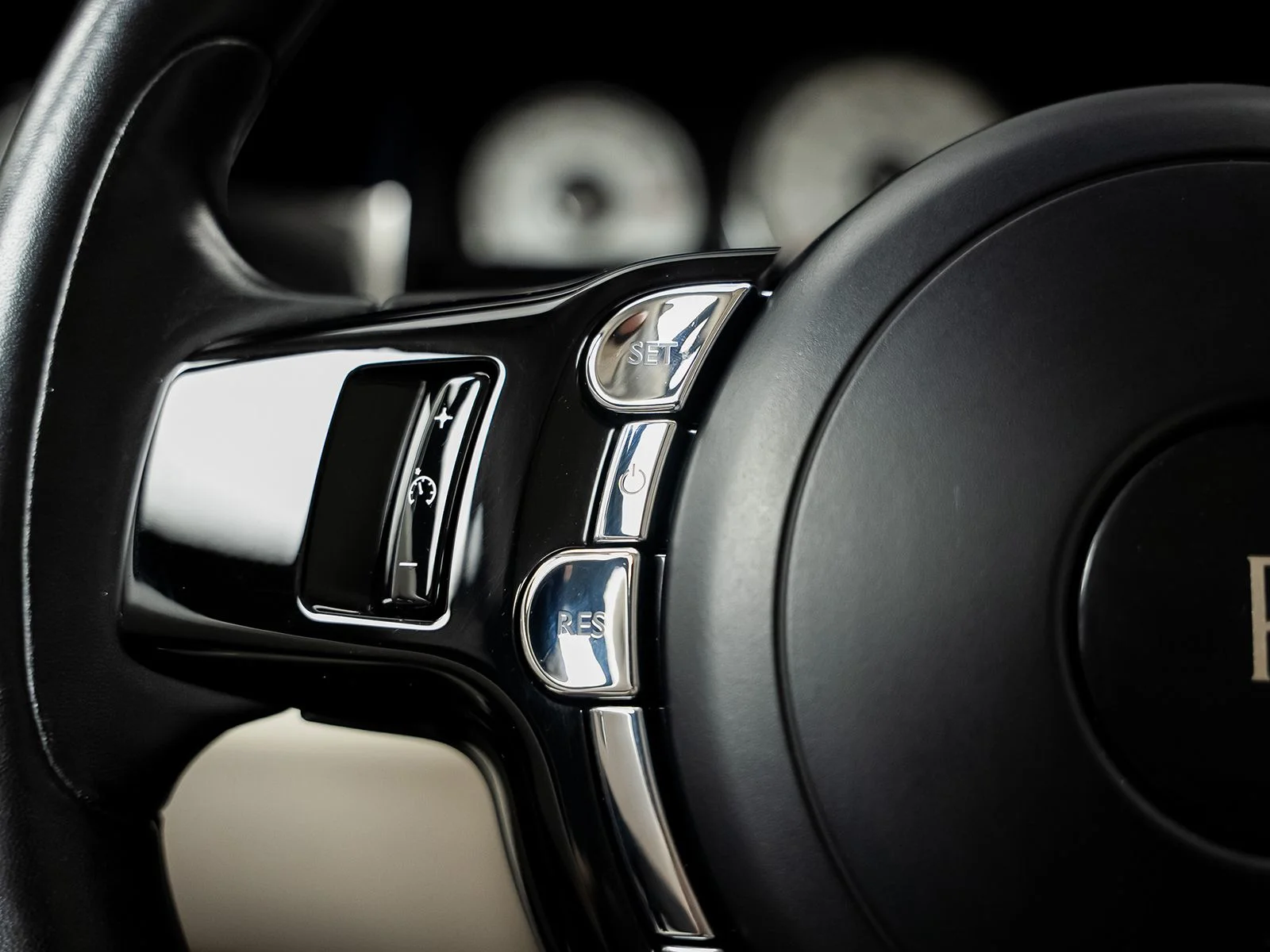 Used 2017 White Rolls-Royce Base image 42