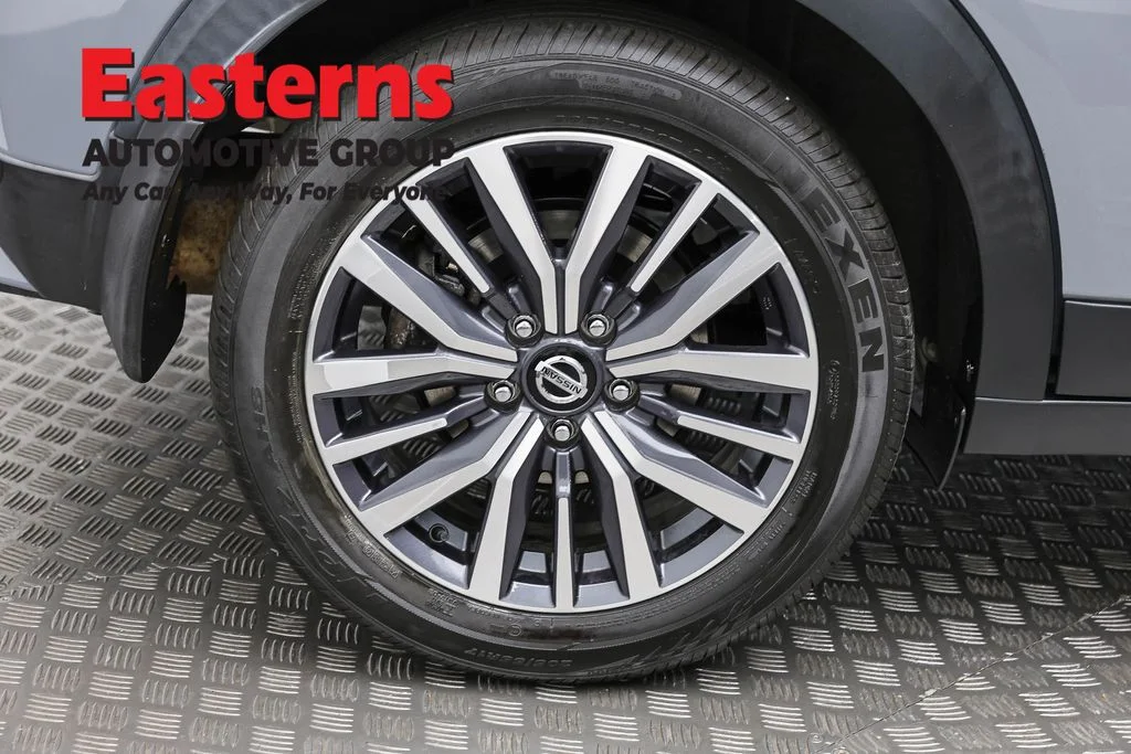 Used 2021 Gray Nissan SV image 30