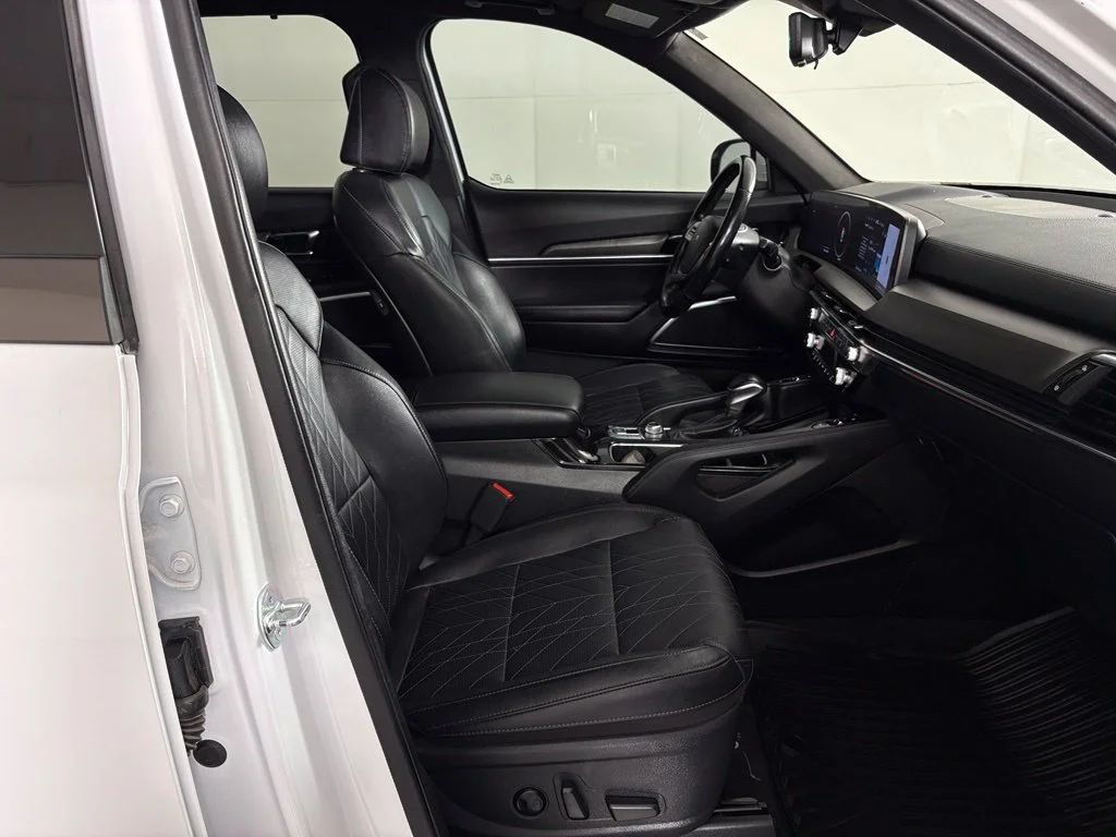 Used 2023 White Kia SX-Prestige X-Pro image 49