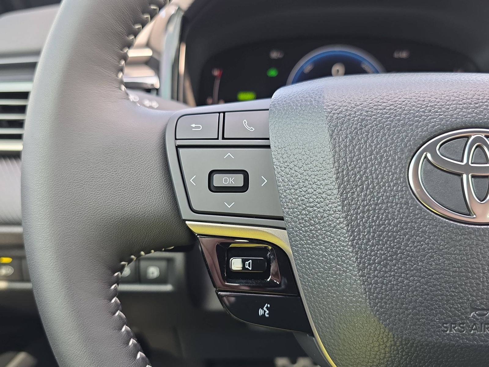 Used 2026  Toyota SE image 16