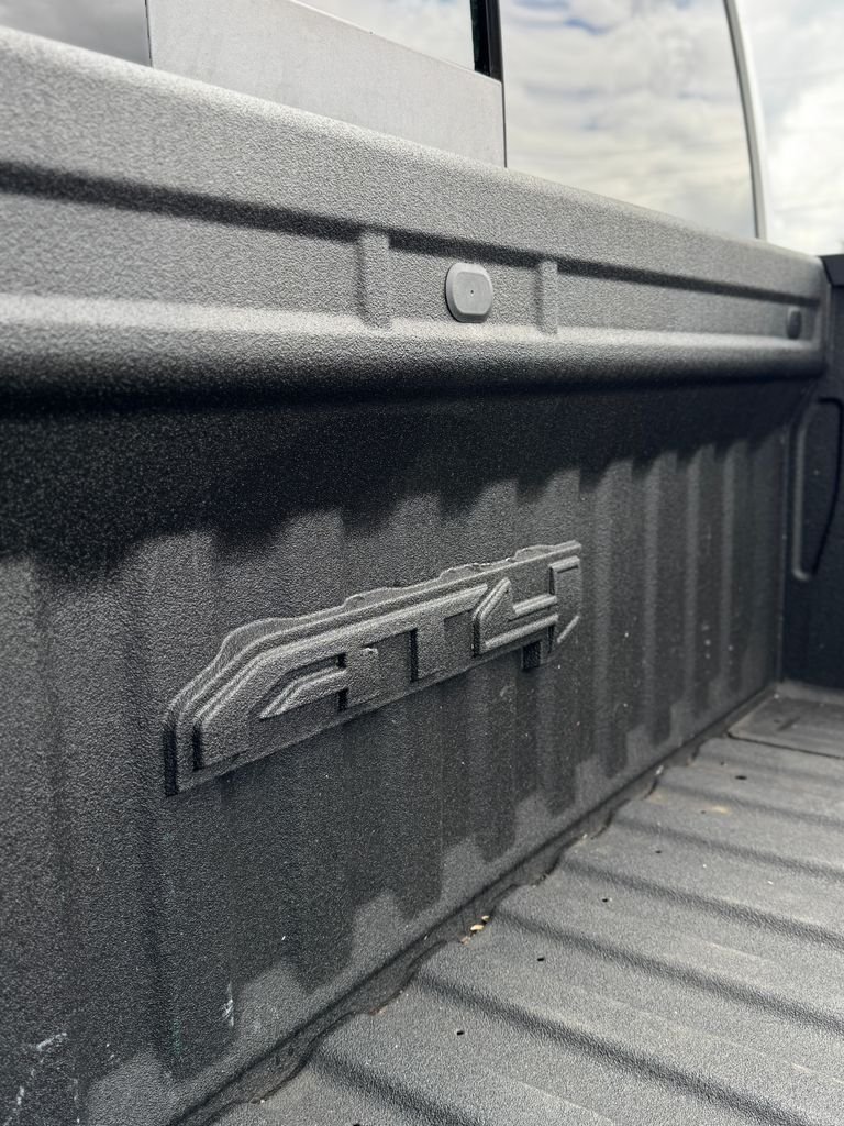 Used 2022 Summit White GMC AT4 image 43