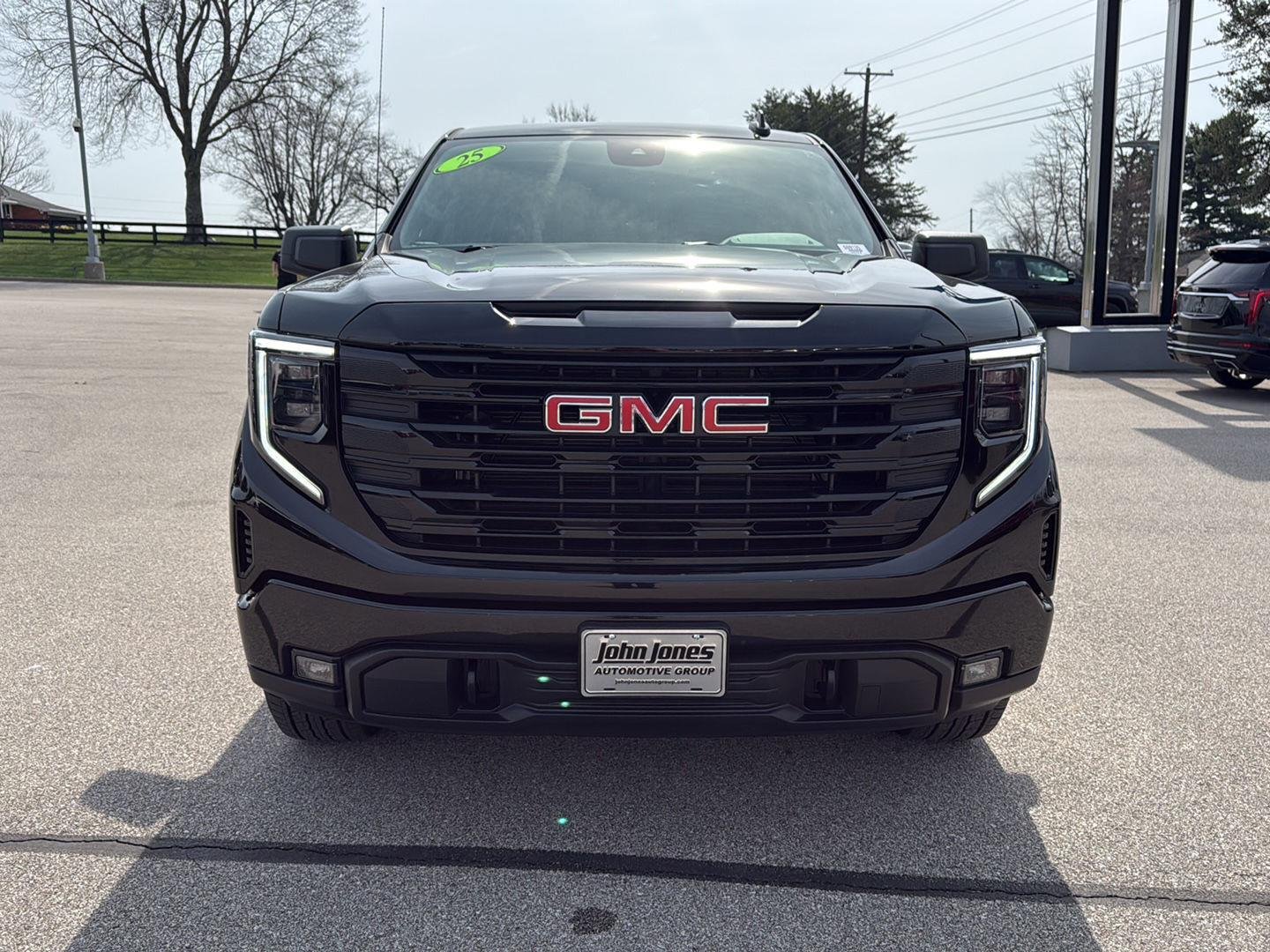 Used 2025 Onyx Black GMC Elevation image 13