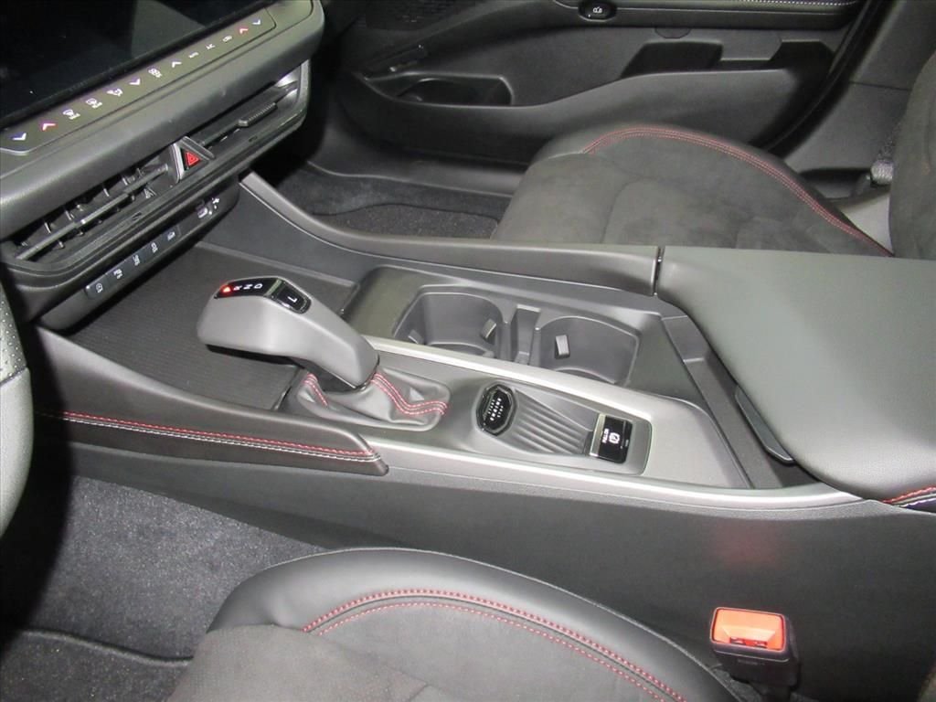 New 2026 Diamond Black Crystal Pearlcoat Dodge R/T image 18