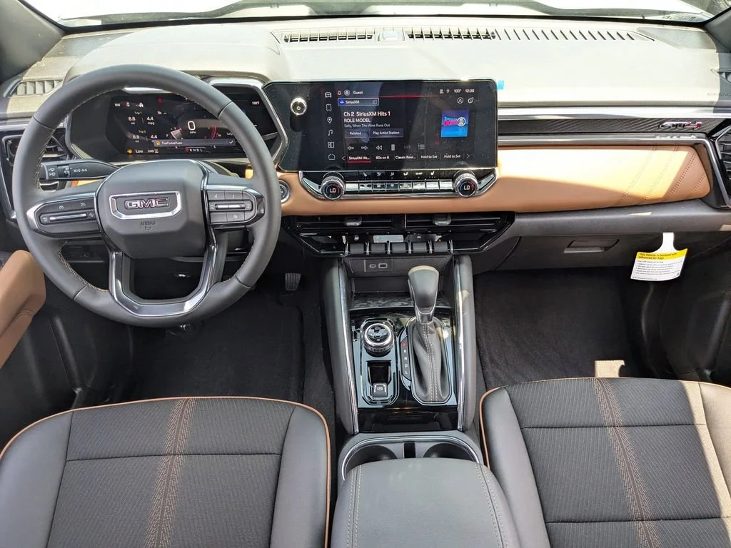 2025 GMC Canyon AT4 - Photo 14