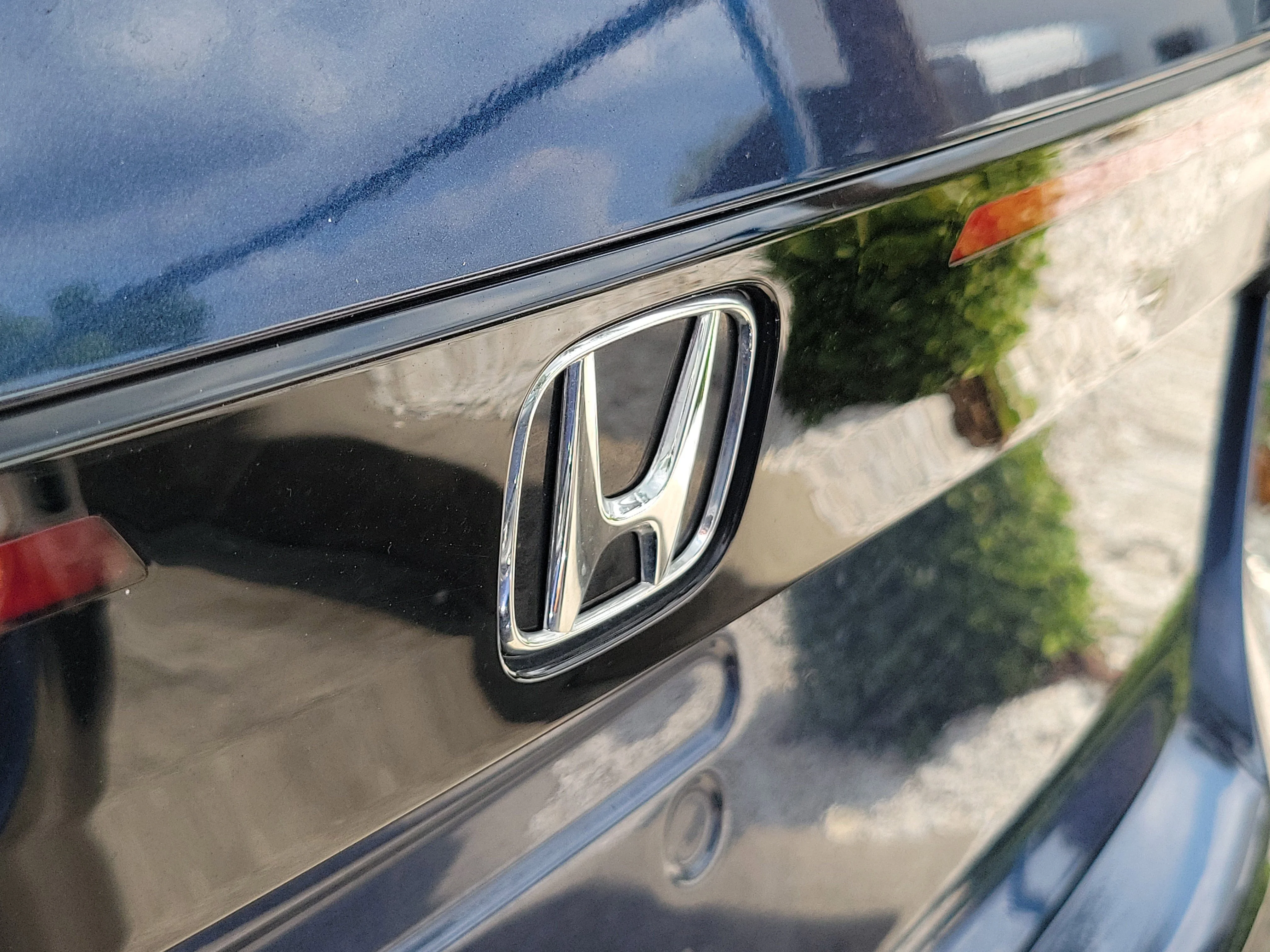 Used 2023 Canyon River Blue Metallic Honda EX image 8