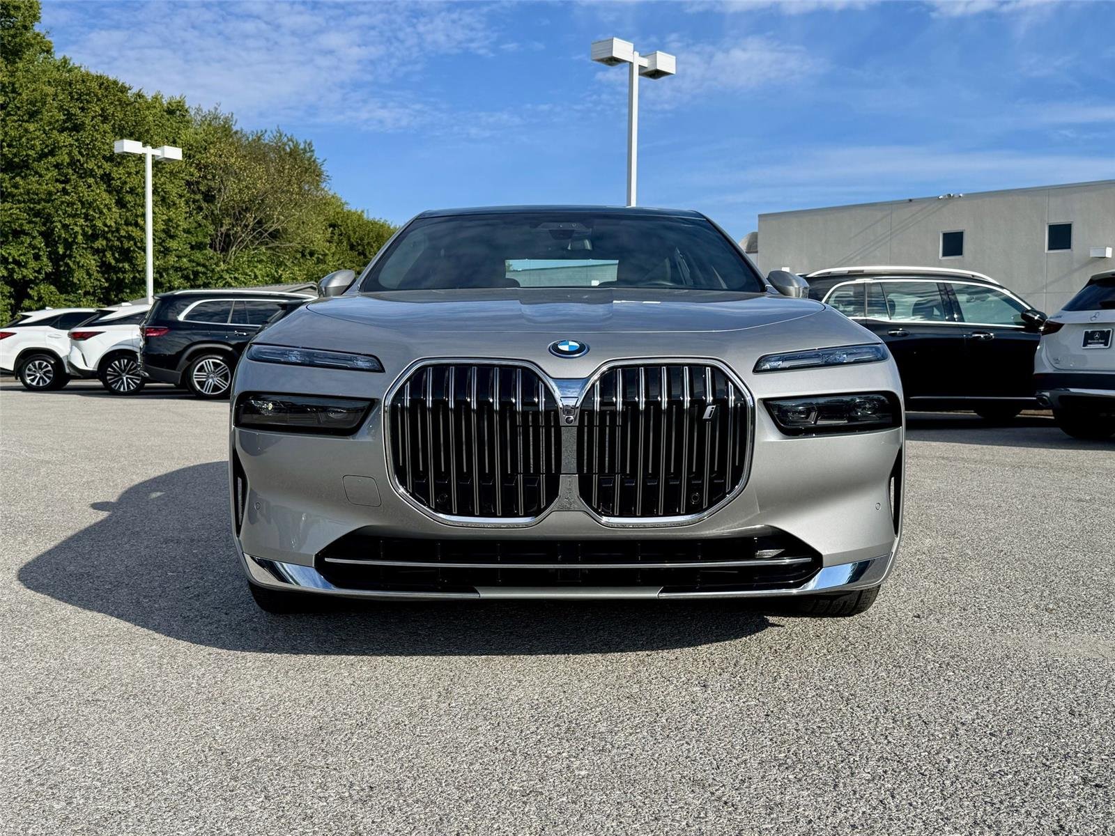 Used 2024 BMW i7 Base with VIN WBY43EJ07RCR11876 for sale in Bowling Green, KY