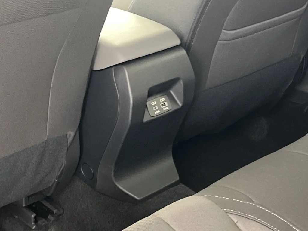 New 2026 MAGNETITE GRAY PEARL Subaru Premium image 35