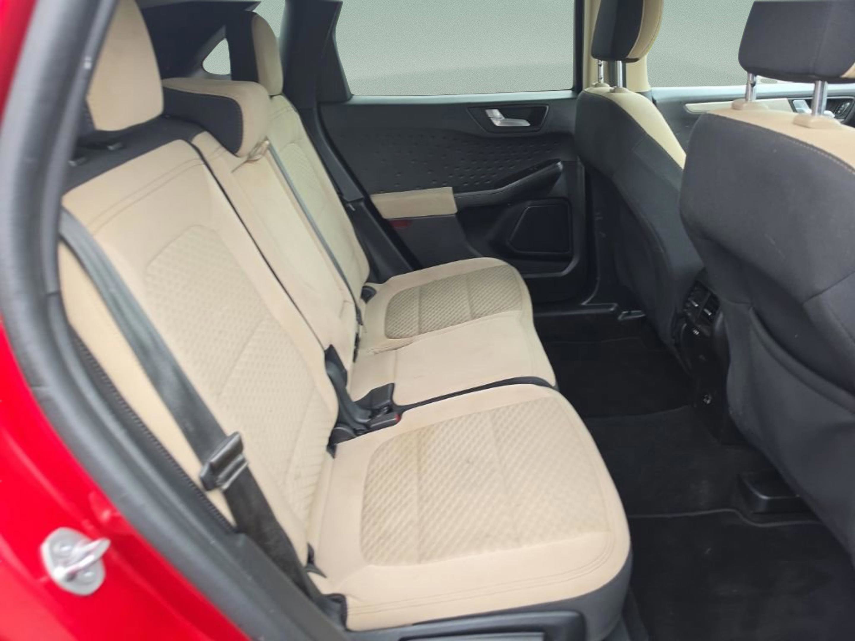 Used 2020 Red Ford SE image 24