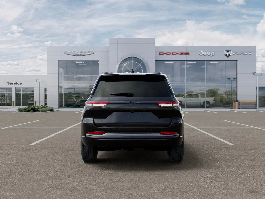 New 2027 High-Gloss Black Paint Jeep Limited Reserve image 8