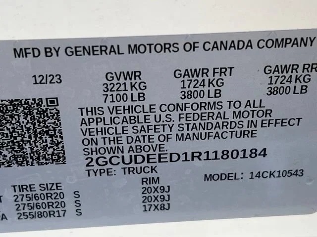 Used 2024 Summit White Chevrolet RST image 16
