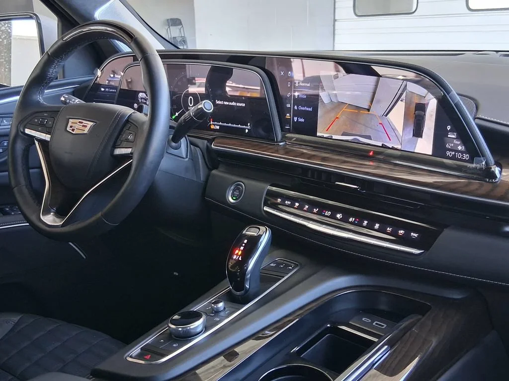 Used 2024 Crystal White Tricoat Cadillac Sport Platinum image 16