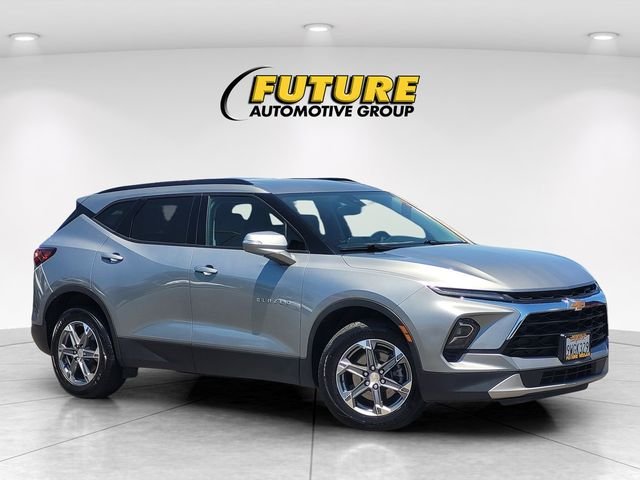 Used 2023 Gray Chevrolet LT image 1