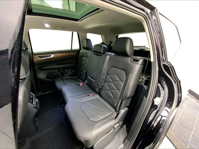 New 2026 Black Volkswagen SE w/Technology image 11