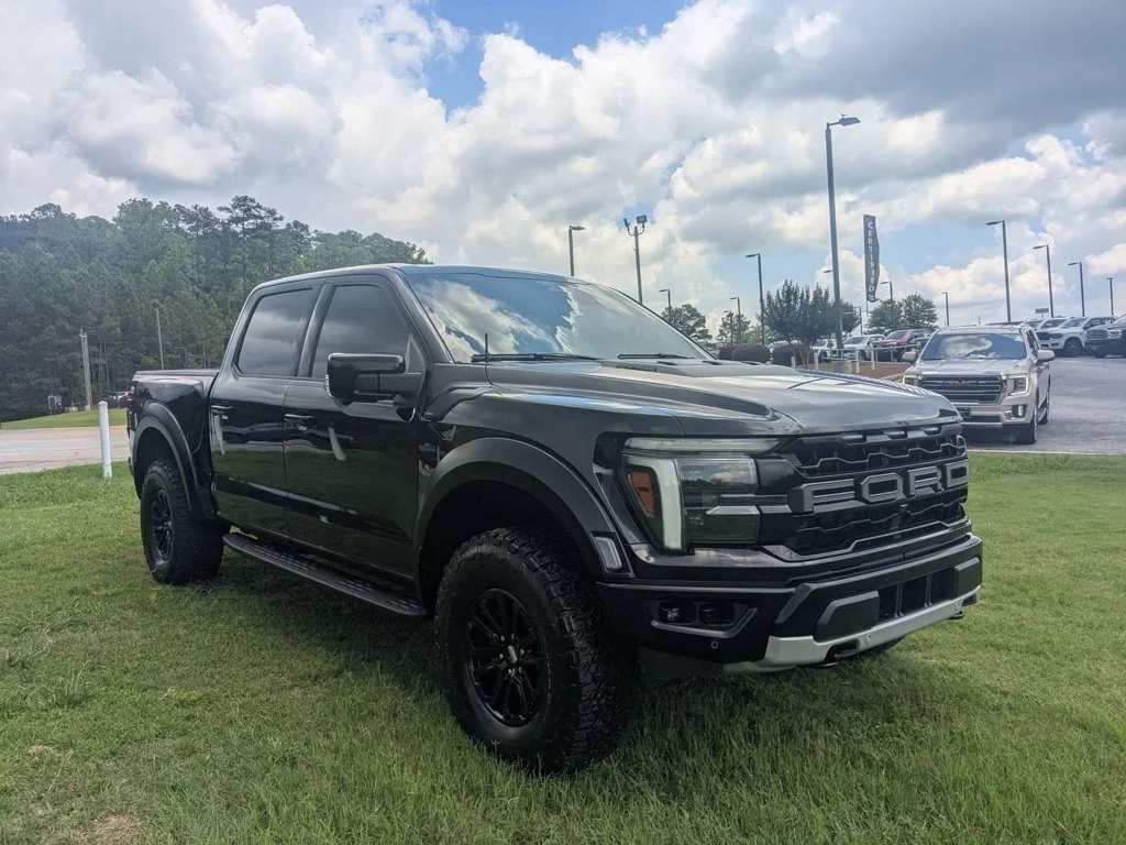 Used 2026  Ford Raptor image 3