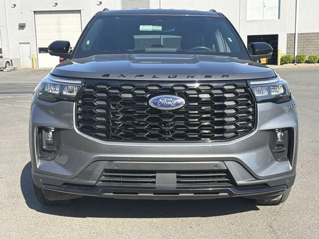 Used 2025 Gray Ford ST-Line image 15