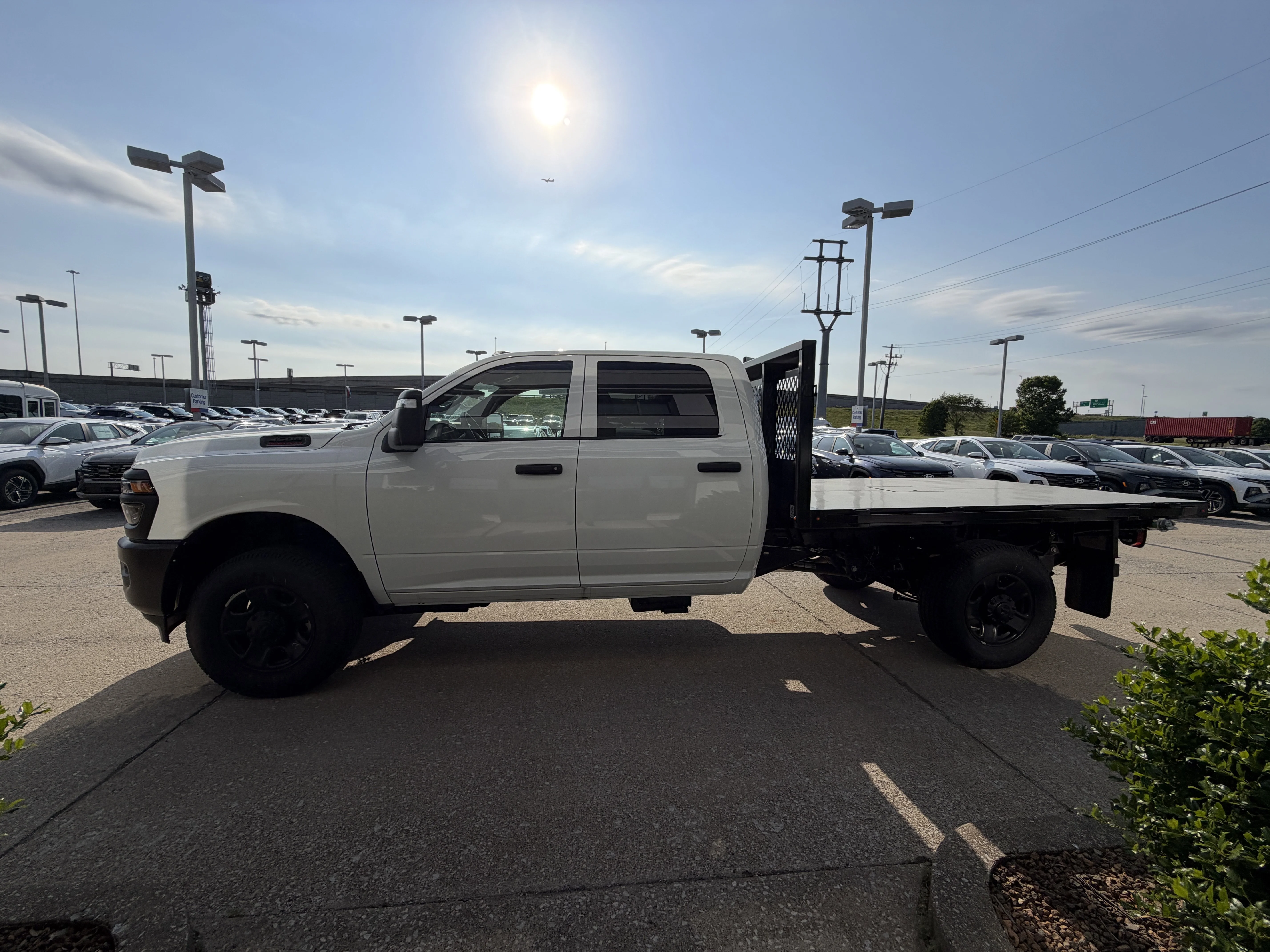 2026 RAM 3500 Chassis Tradesman - Photo 12