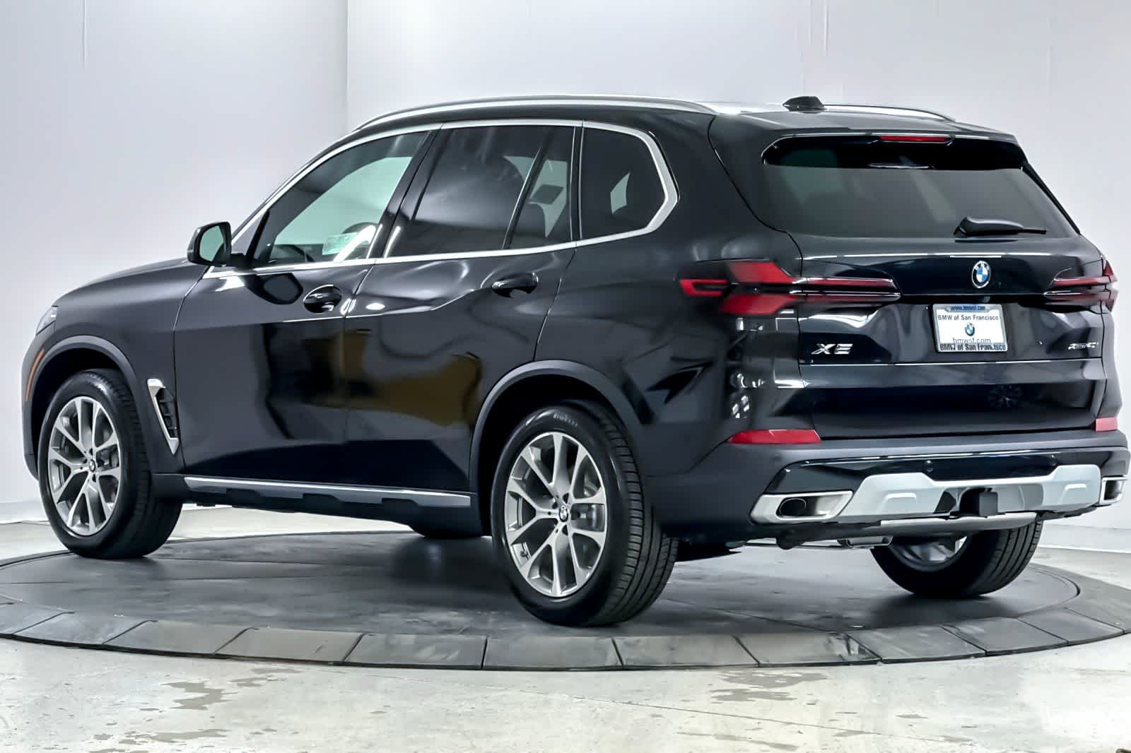New 2026 Black Sapphire Metallic BMW xDrive40i image 6