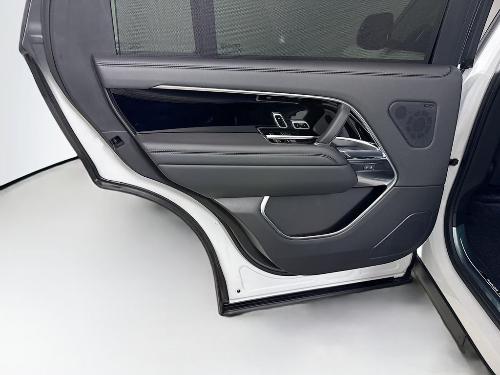 New 2026 Fuji White Land Rover SE image 25