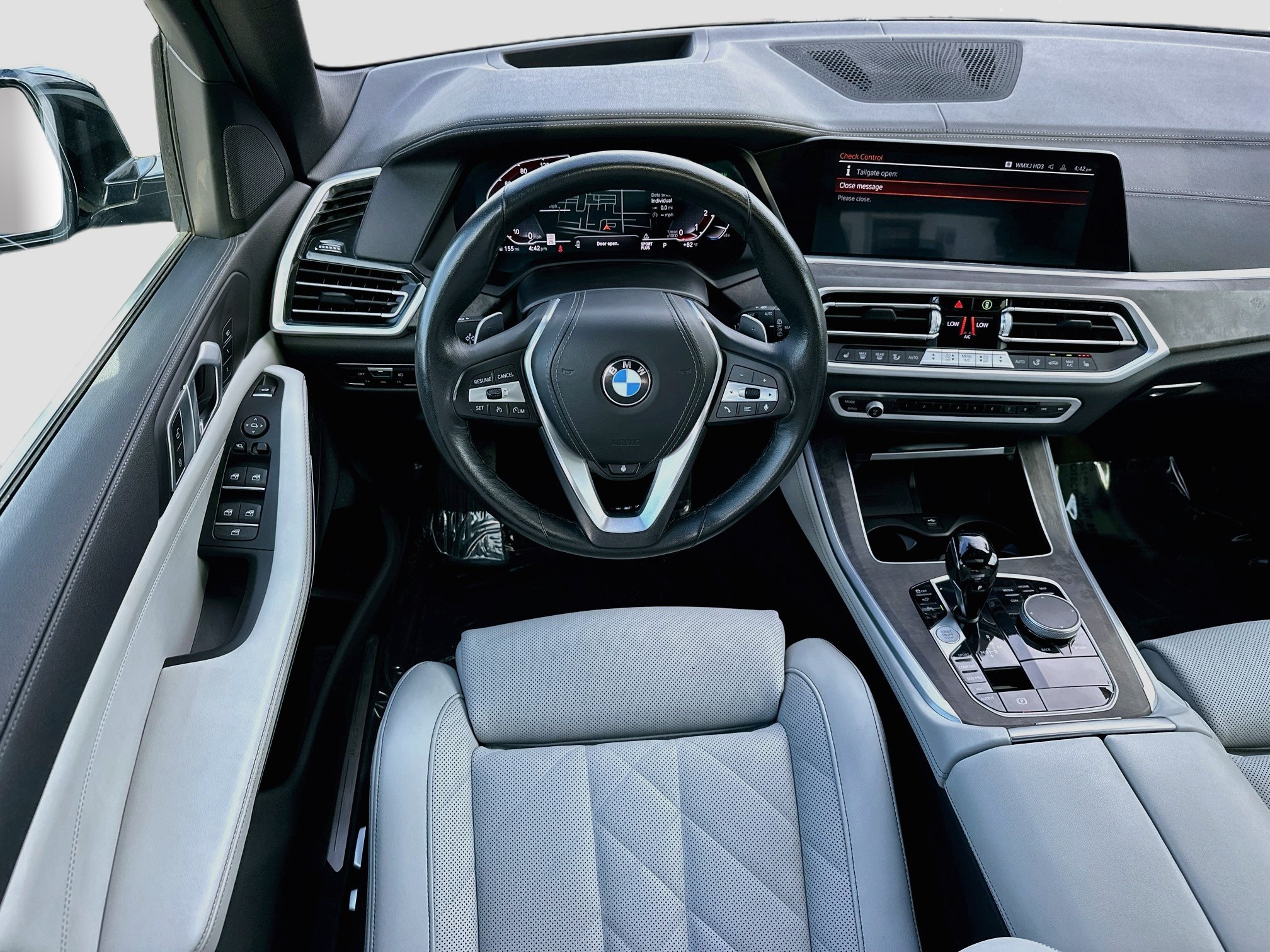 Used 2023 Phytonic Blue Metallic BMW xDrive40i image 23