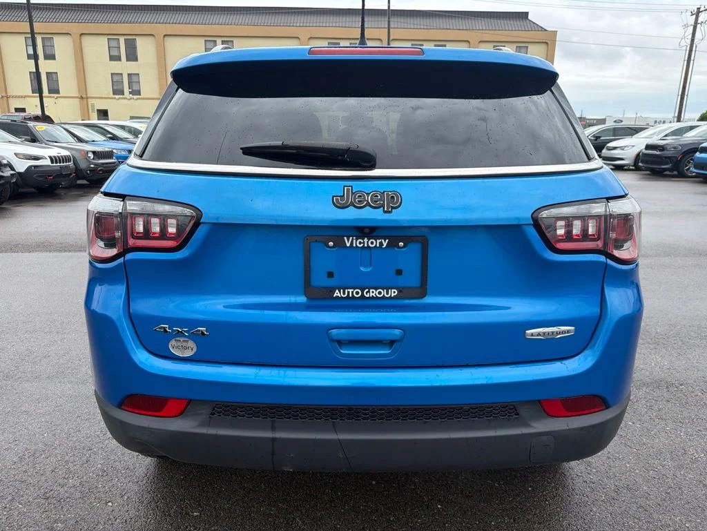 Certified Used 2018 Blue Jeep Latitude image 5
