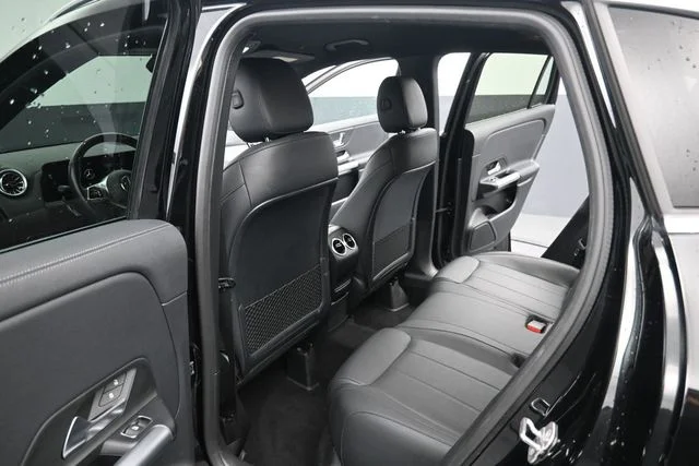 Used 2025 Black Mercedes-Benz GLA 250 image 14