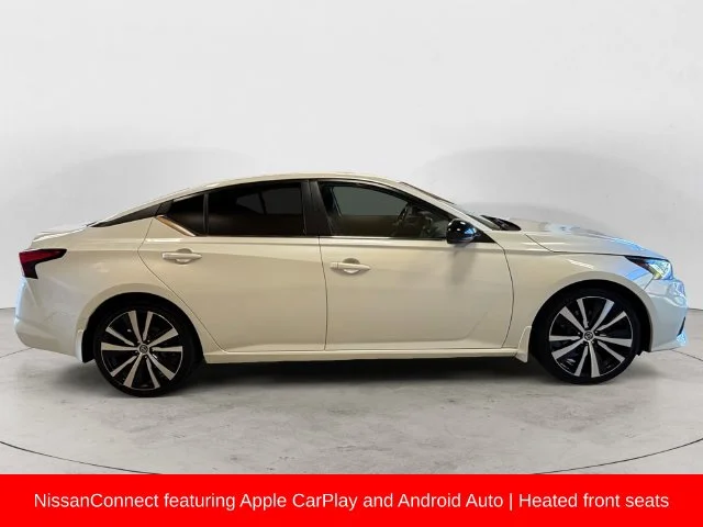 Used 2020 White Nissan 2.0 SR image 7