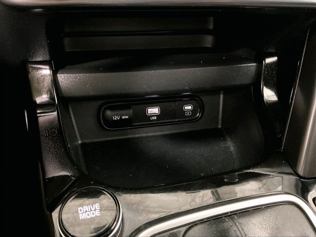 Used 2024 White Kia X-Line image 24