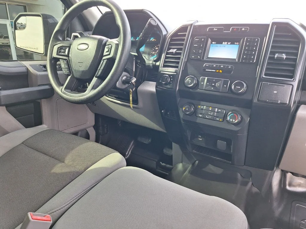 Used 2020 Black Metallic Ford XL image 29
