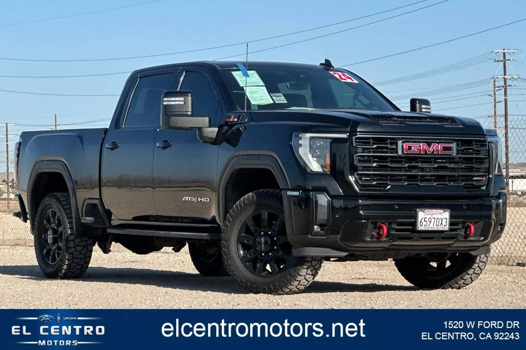 2024 GMC Sierra 4WD Crew Cab Standard Box AT4's photo