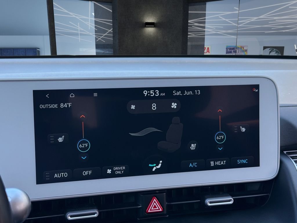 Used 2023 Green Hyundai SE image 16