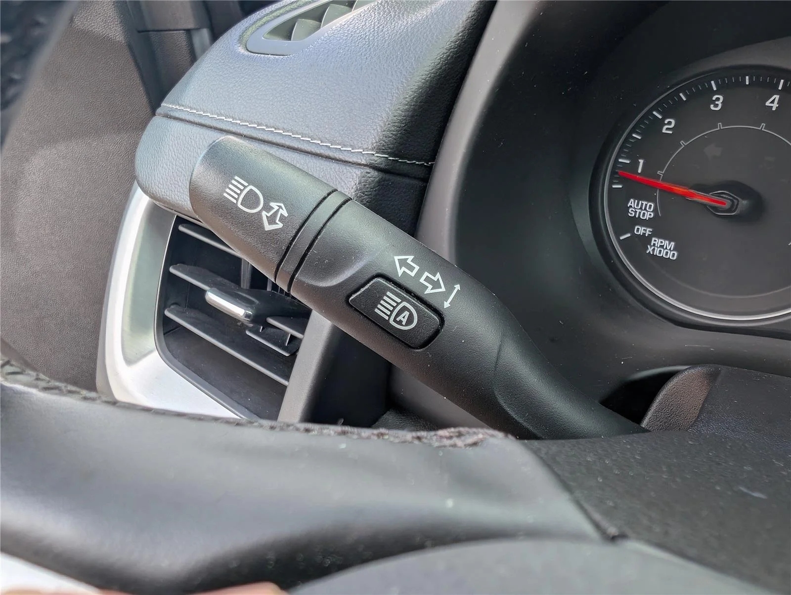 Used 2024 Sterling Metallic GMC SLT image 26