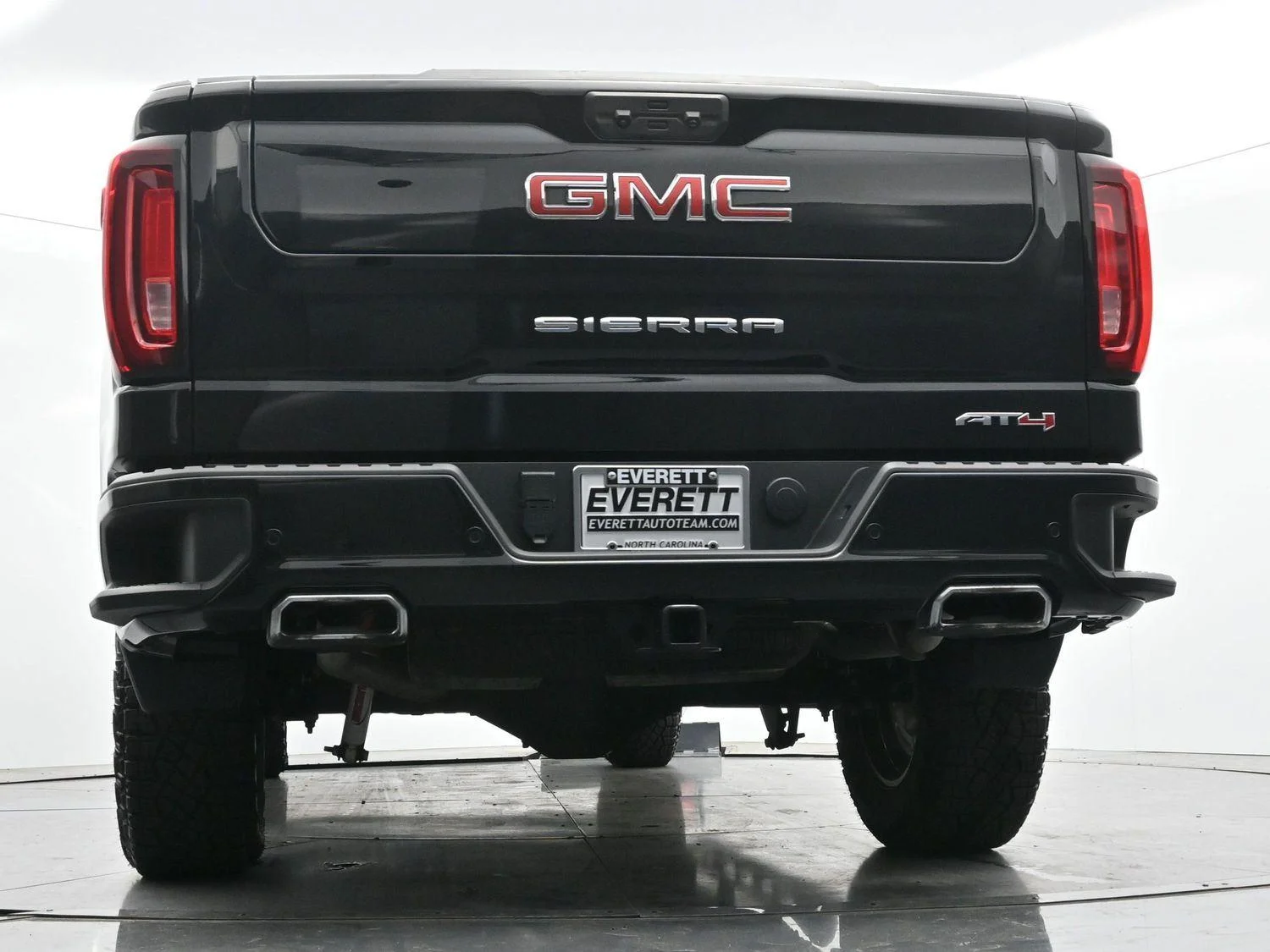 Used 2024 Onyx Black GMC AT4 image 49