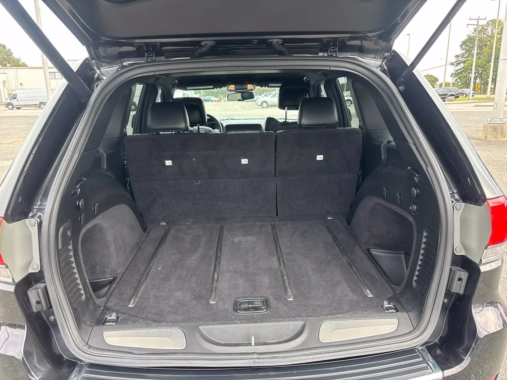 Used 2015 Black Jeep Limited image 20