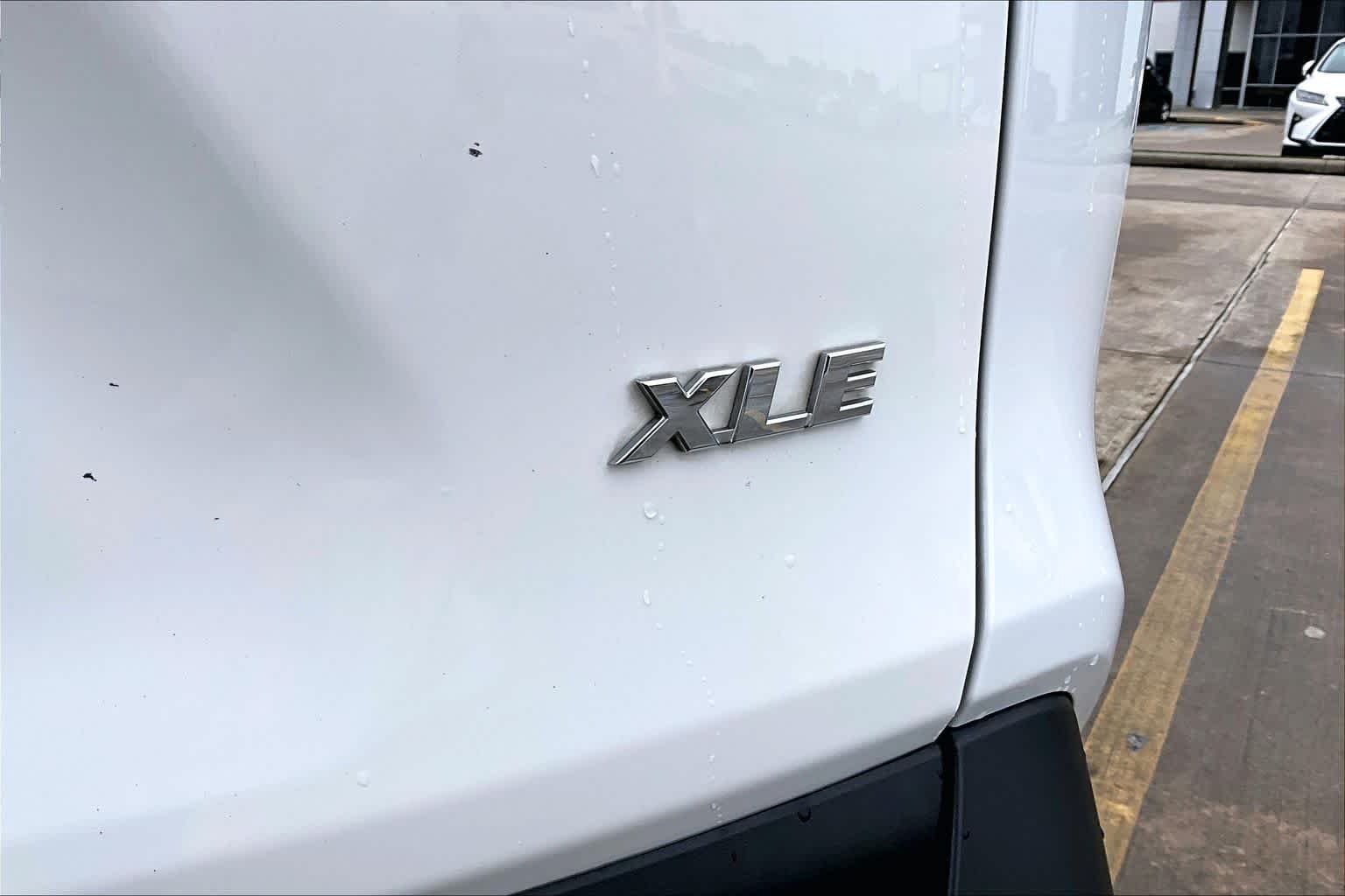 Used 2023 Ice Cap Toyota XLE image 10