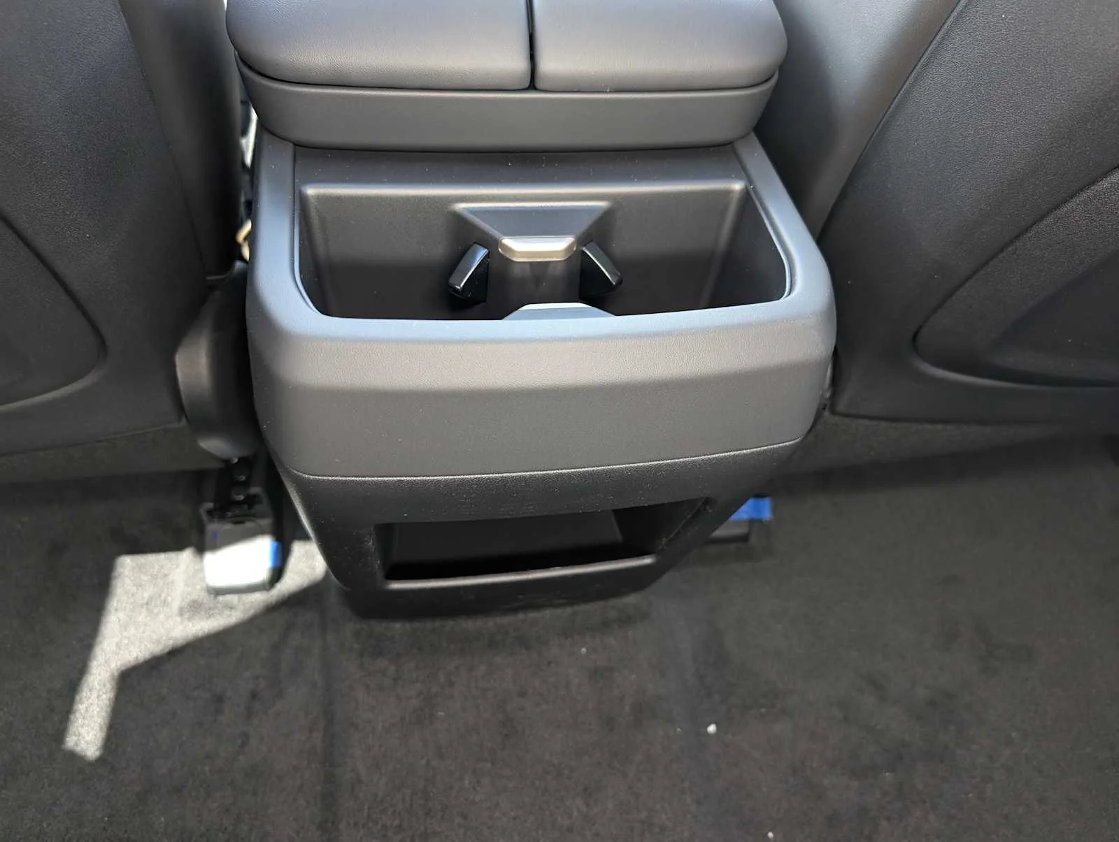 New 2027 Midnight Lake Blue Kia EX image 16