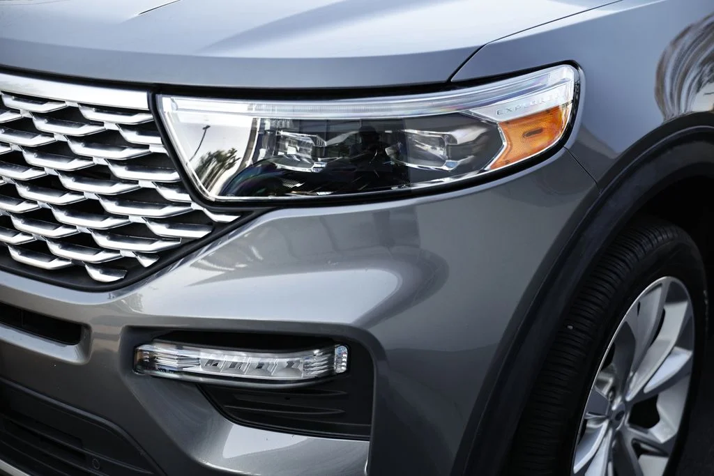 Used 2022 Carbonized Gray Metallic Ford Platinum image 12