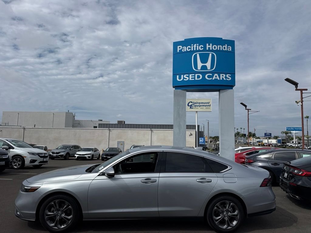 Used 2024 Solar Silver Metallic Honda EX image 2