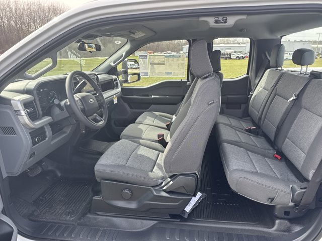 New 2026 Oxford White Ford F-350® XL image 9