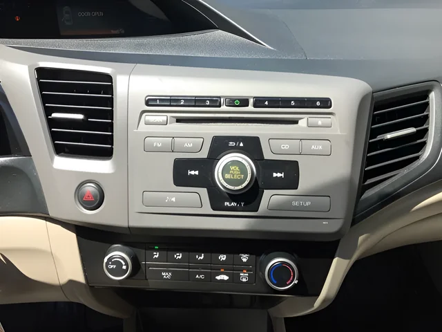 Used 2012  Honda LX image 16