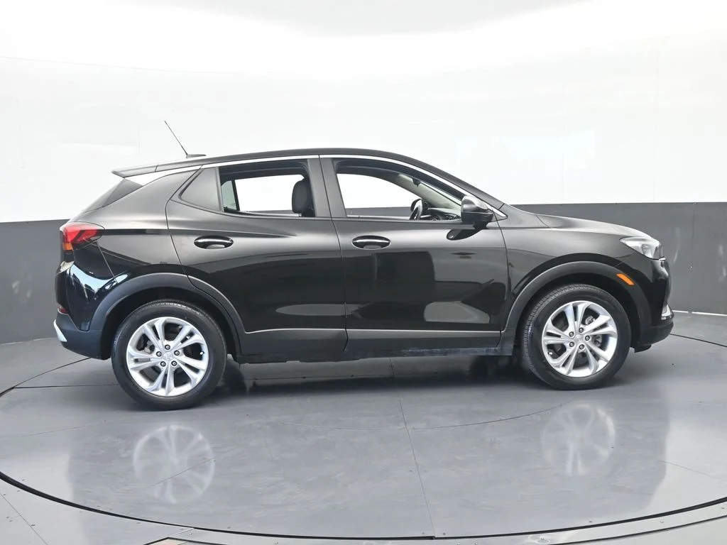 Used 2023 Ebony Twilight Metallic Buick Preferred image 7