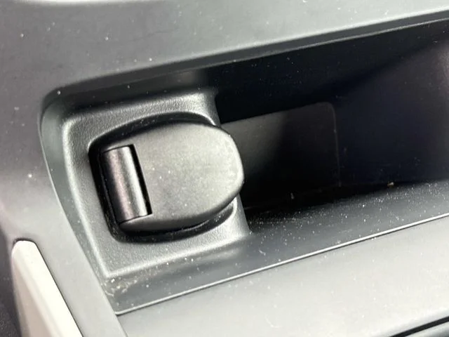 Used 2018 Gray Nissan S image 28