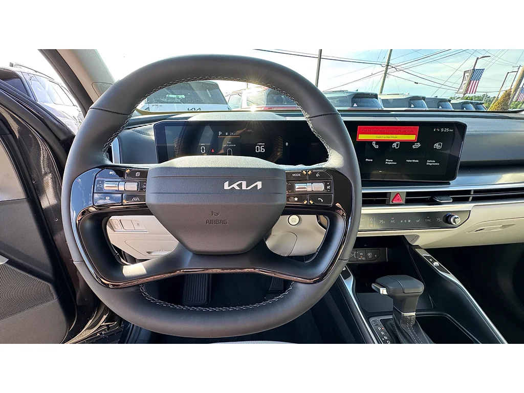 New 2026 Gry Kia S image 11