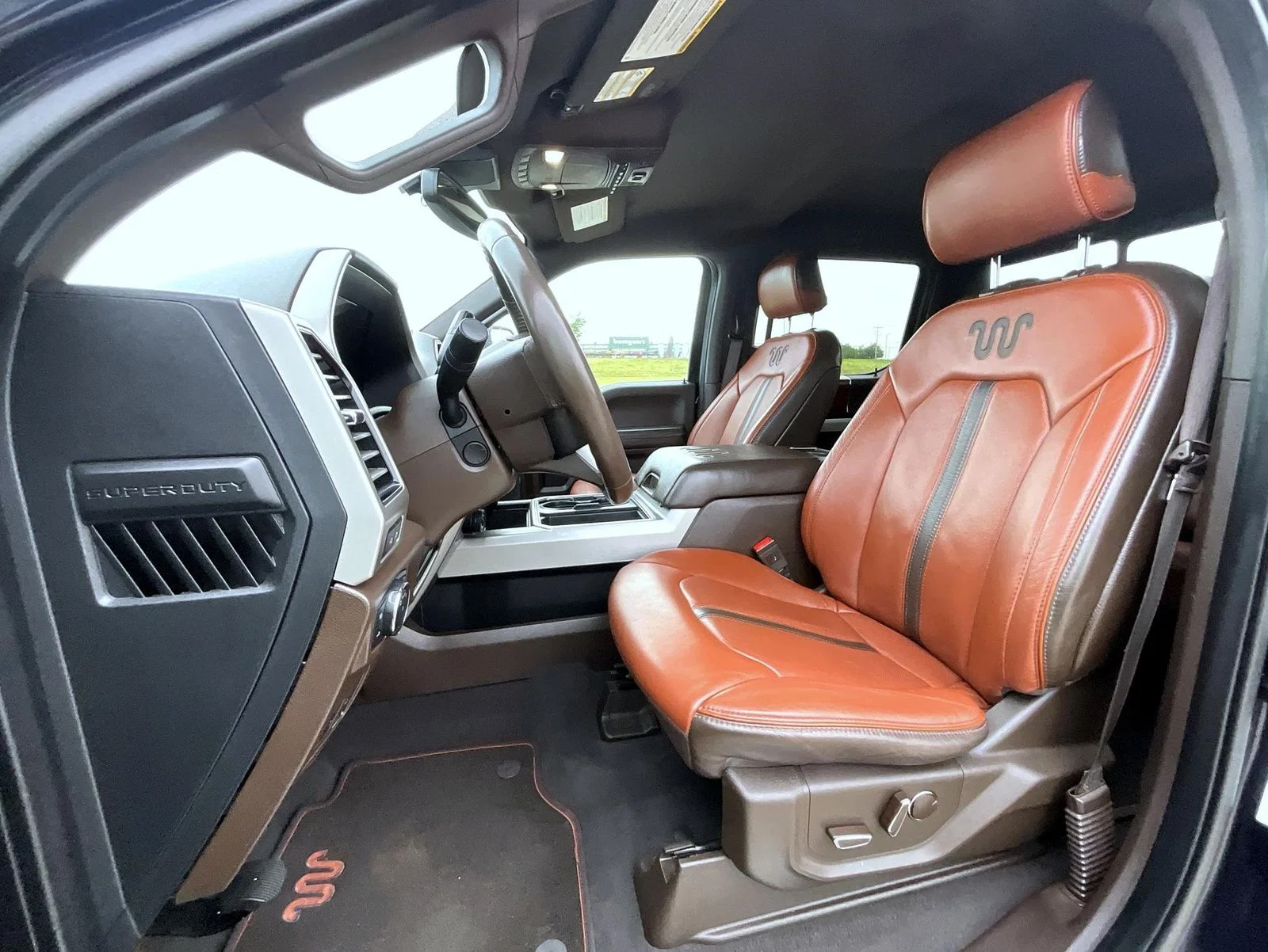 Used 2021 Blue Ford King Ranch image 10