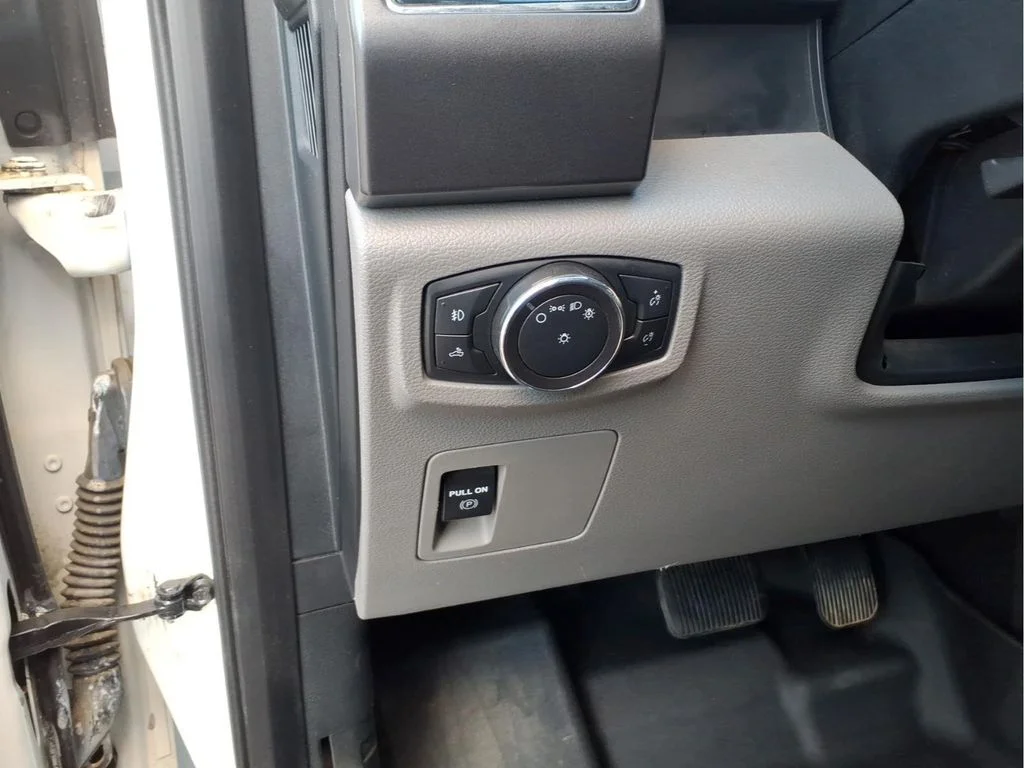 Used 2018 White Ford XLT image 16