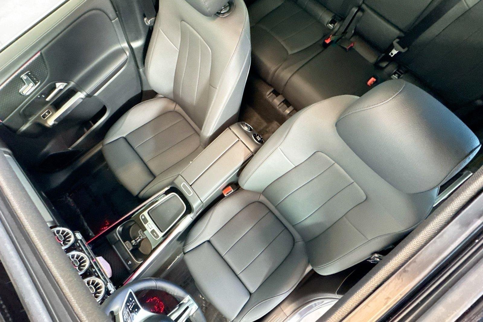 New 2026 Mountain Grey Metallic Mercedes-Benz GLB 250 image 19
