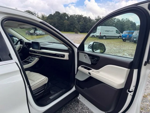 Used 2020 White Lincoln Black Label Grand Touring image 14