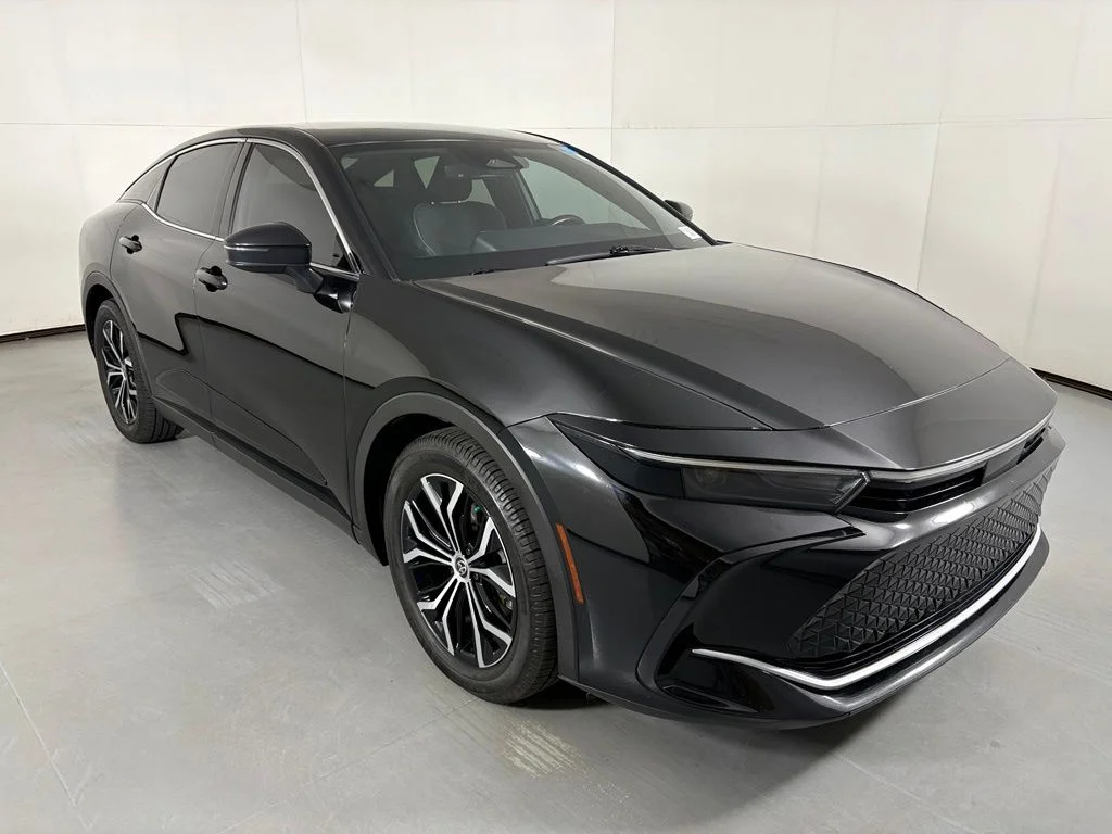 Used 2023 Black Toyota XLE image 2