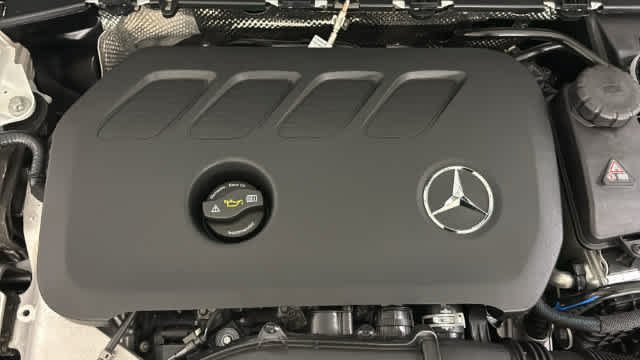 Used 2026 Polar White Mercedes-Benz GLB 250 image 13